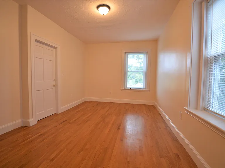 191 Winthrop Rd #5 — Photo 10