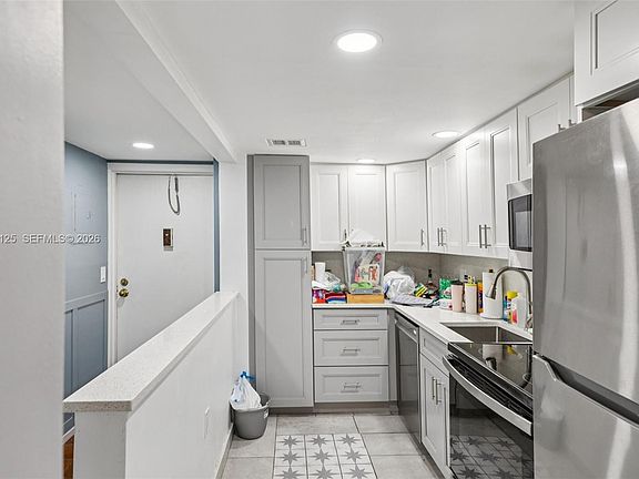 2nd image of 2012 S Federal Hwy APT 105
