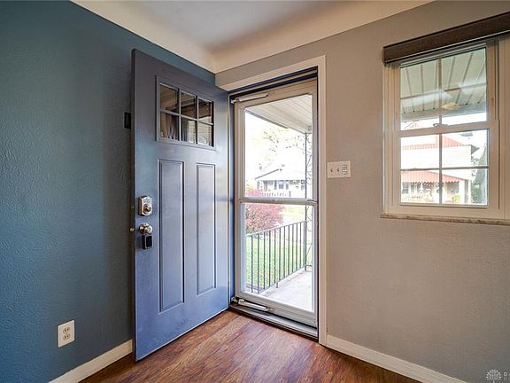 4th image of 1104 Creighton Ave