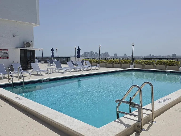 936 Intracoastal Dr #7B — Photo 37