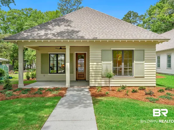 410 Azalea St #102, Fairhope, AL 36532