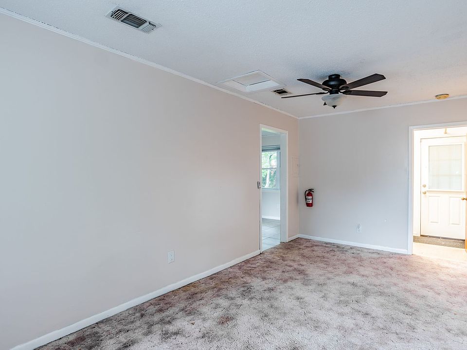 1st image of 288 Corrydale Dr