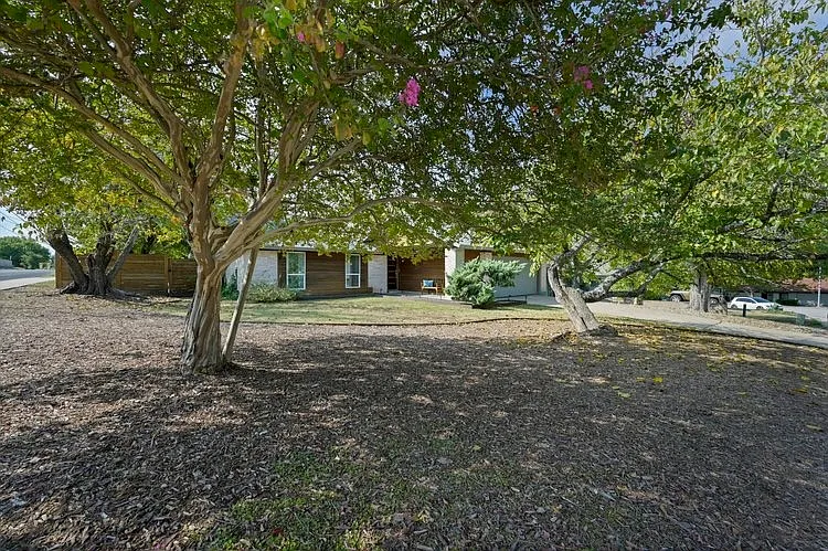 6507 Highpoint Cv — Photo 19