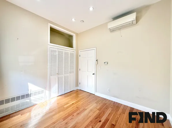 169 Sackett Street image 18 of 27