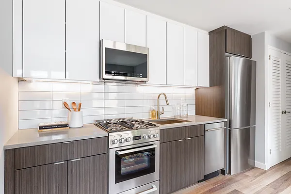 Rented by Compass | media 9