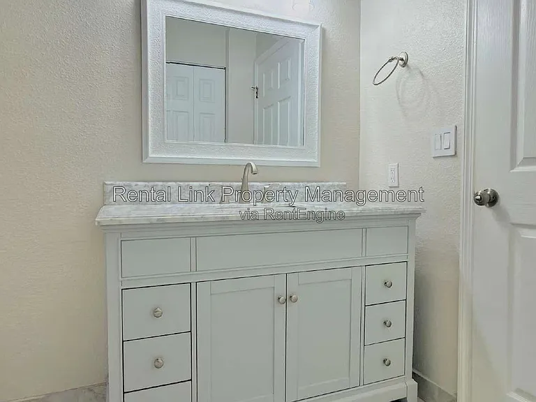 11530 Villa Grand #1115 — Photo 37