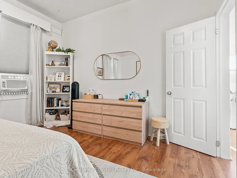 34 King St W #1 — Photo 13
