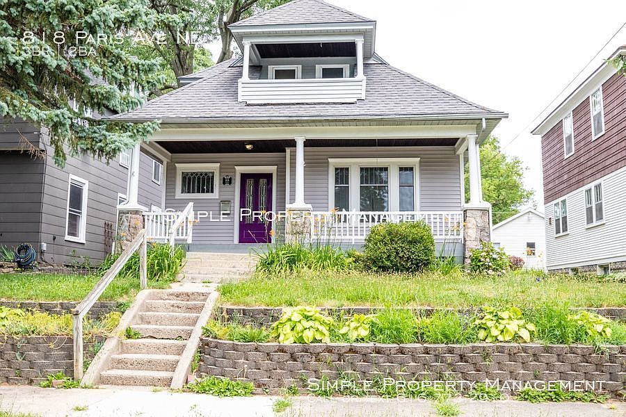 1st image of 818 Paris Ave NE