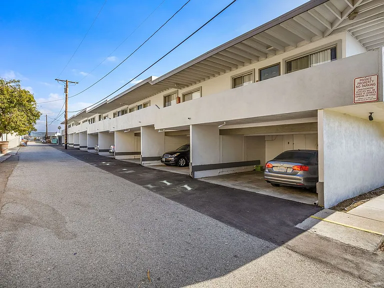 Tuscania Apartments — Photo 19