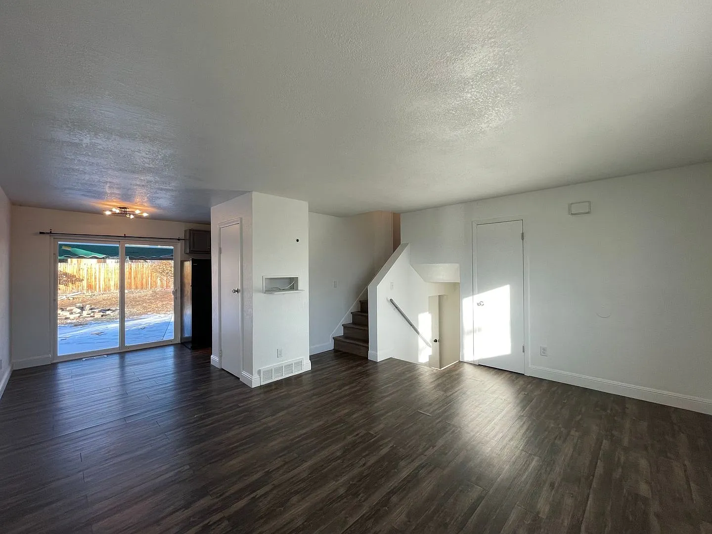 Cozy Tri-Level Home In Thornton! Available Now! — Photo 2