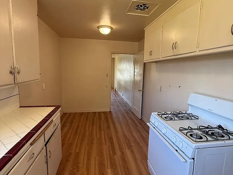 618 Utah St — Photo 5
