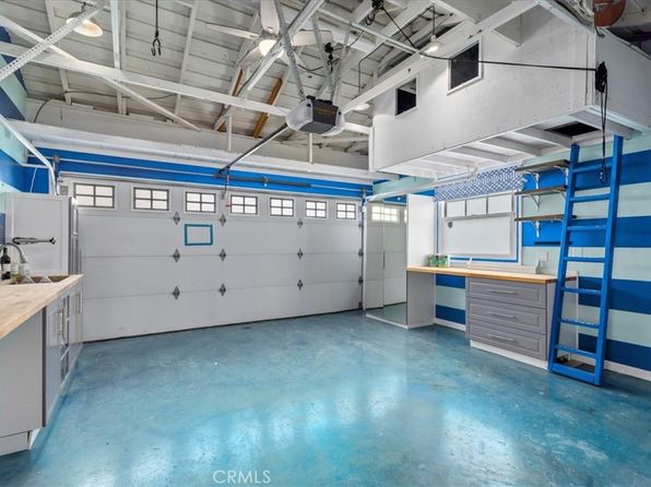 1145 8th St, Hermosa Beach, CA 90254