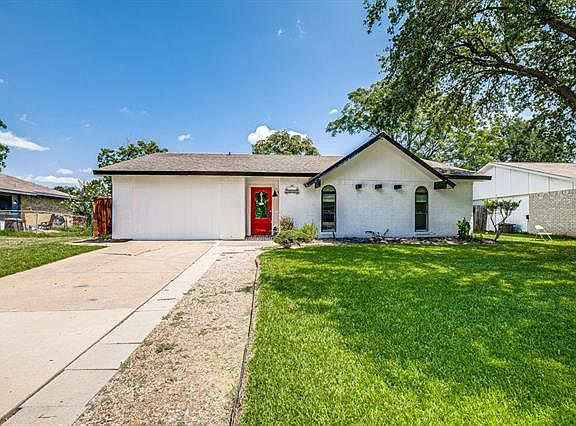 3rd image of 1535 Deepwood Dr