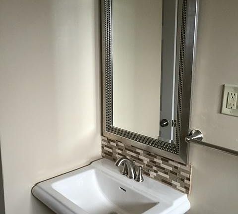 3rd image of 516 Mariedale Dr APT 5