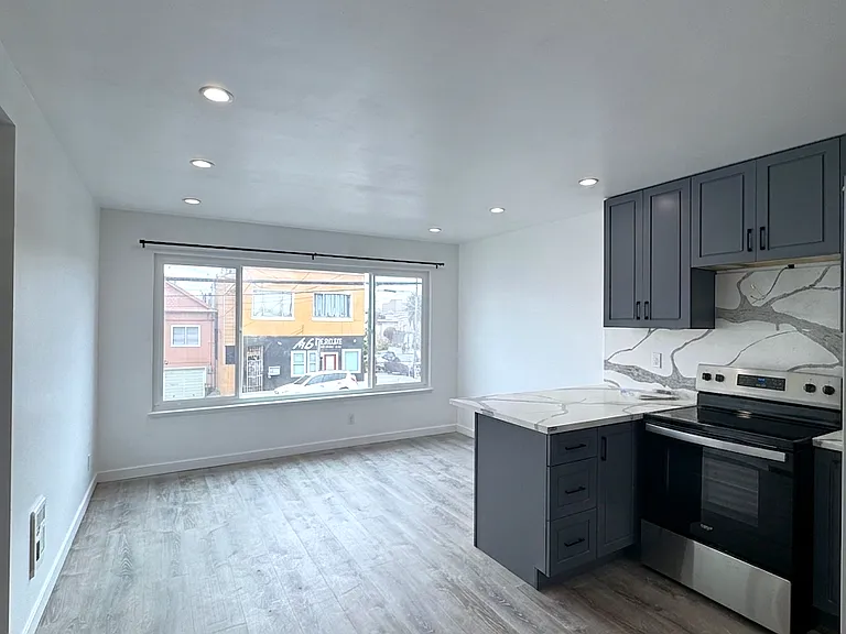 105 Sickles Ave #1 — Photo 1