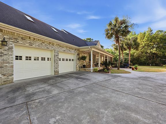 5th image of 3379 Shadow Moss Ln.