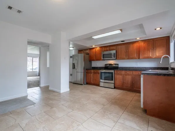 1263 S Crystal Way, Aurora, CO 80012