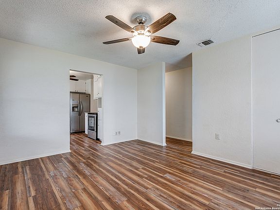 5th image of 3011 Lasses Boulevard