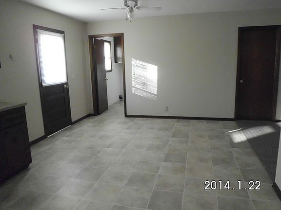 Open kitchen/dining room