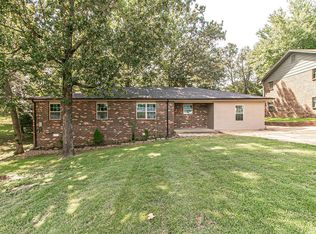 2633 Holly Hills Dr, Poplar Bluff, MO 63901