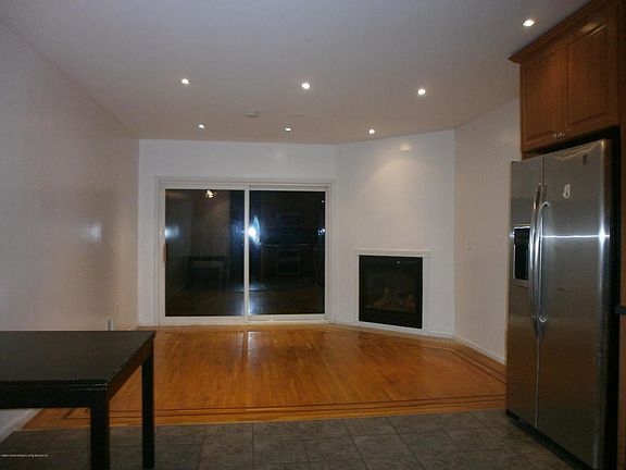 5th image of 437 Fr Capodanno Blvd