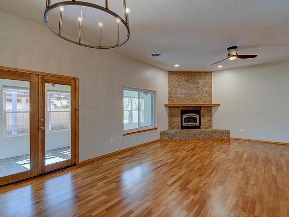 4th image of 9632 Bolack Dr NE