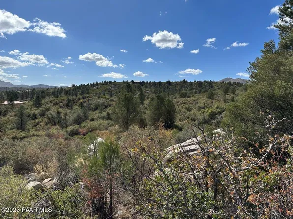 17926 S Pinon Ln, Peeples Valley, AZ 86332