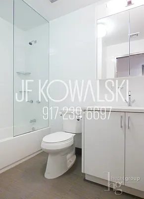 Rented by Hecht Group | media 9