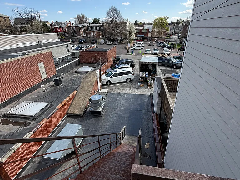 236 Bridge St #5 — Photo 2