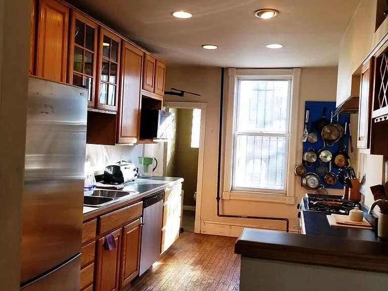 1377 F St NE — Photo 6