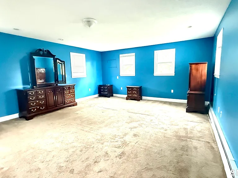 1519 Sullivan Ave — Photo 13