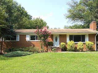 7818 Oaklawn Dr, Alexandria, VA 22306