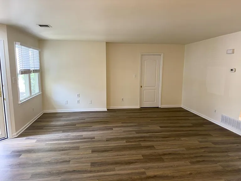 162 Lindfield Cir — Photo 8