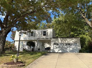 2206 Woodpark Rd, Akron, OH 44333