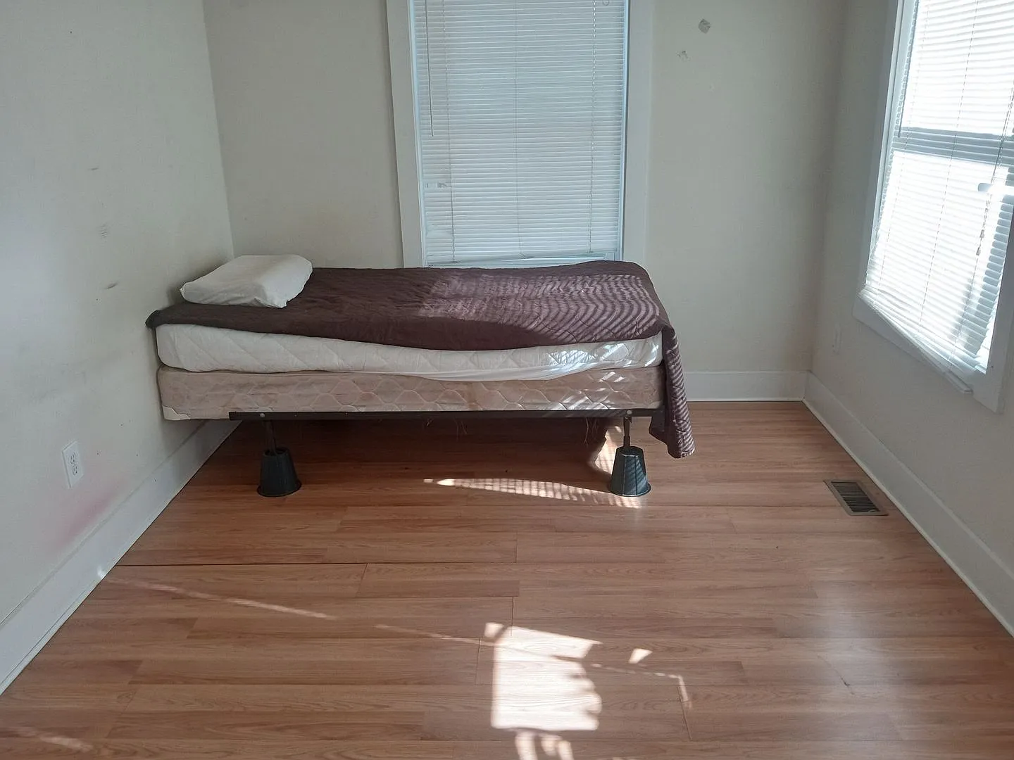 4300 wallace st — Photo 3