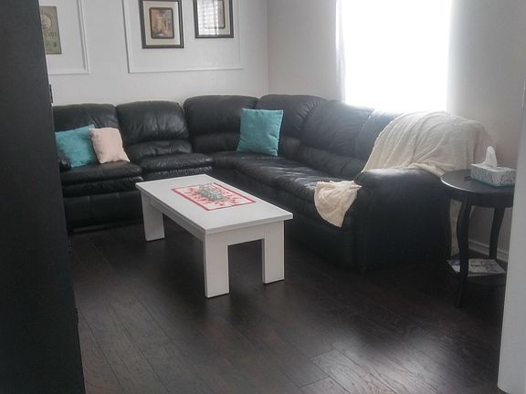 5th image of 8813 Glen Hollow Dr