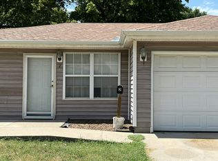 4 N 3rd St, Iola, KS 66749