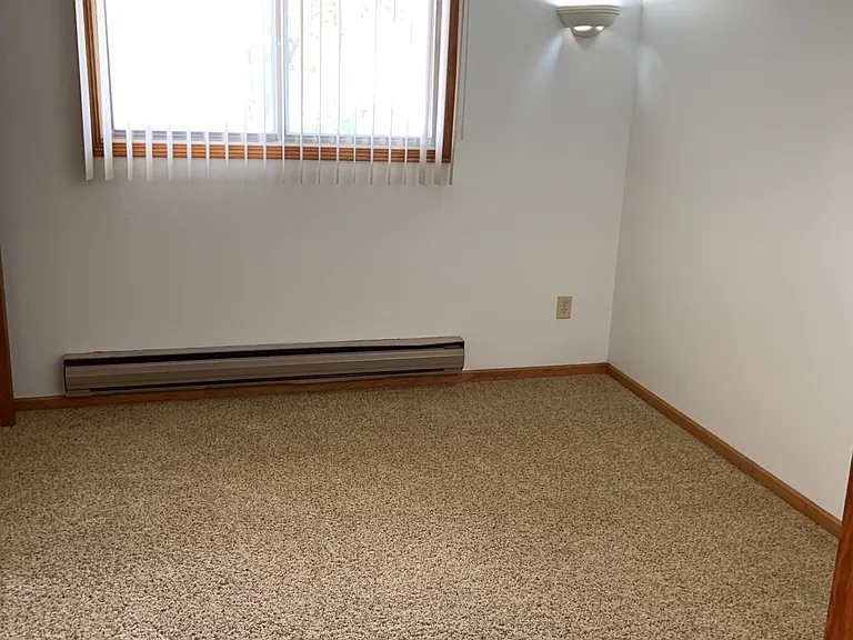 4406 Markle Rd — Photo 4