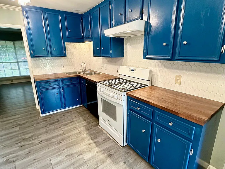 124 Emerite Dr — Photo 12