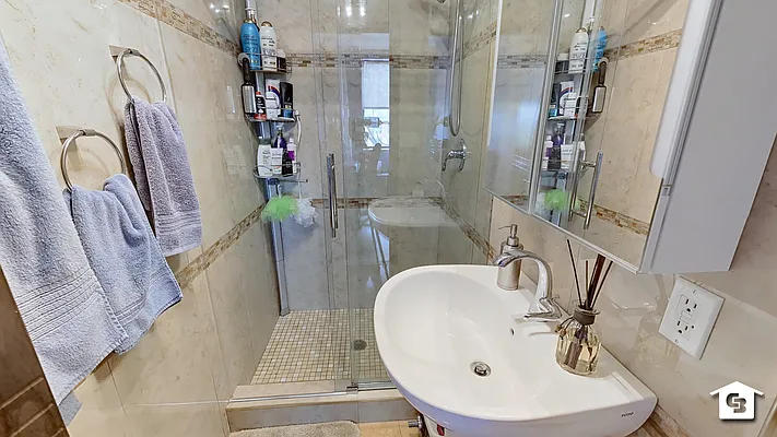 Sold by Coldwell Banker Reliable Real Estate | media 9