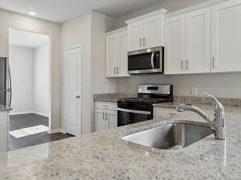 15647 Plum Brook Dr — Photo 6