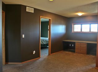 22046 Marie Ct, Rogers, MN 55374
