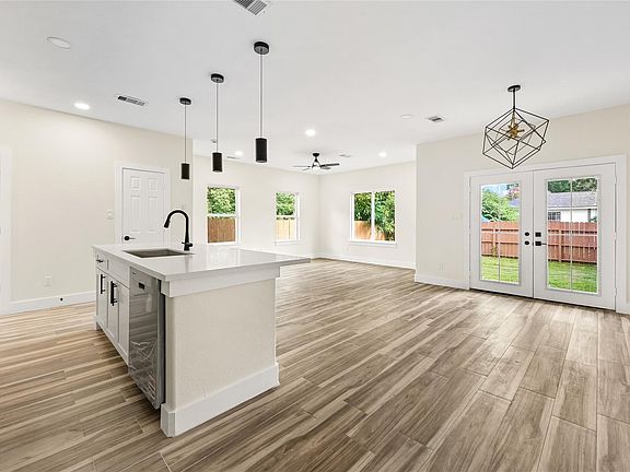 3rd image of 9807 Bamboo Rd #A