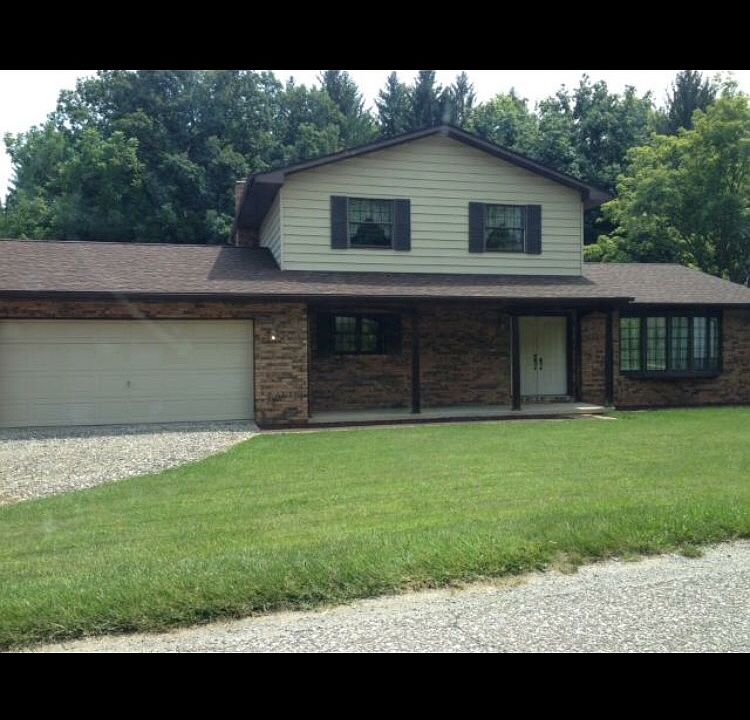 1st image of 1935 White Oak Dr