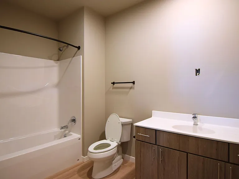 The Tuxedo Apartments — Photo 33