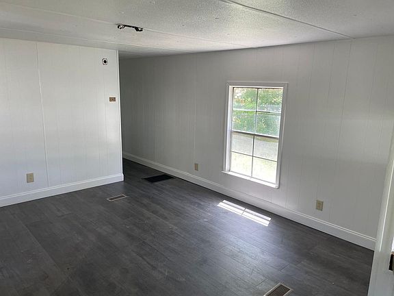 4th image of 283 Dove Ln