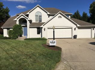 7230 Oakenshaw Dr, Fishers, IN 46038