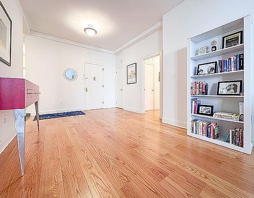 4th image of 680 W End Ave #4B