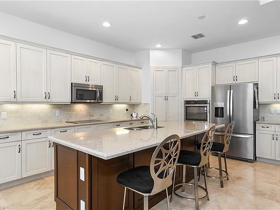 4th image of 9309 Woodhurst DR