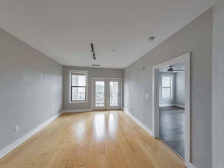 799 Hammond Dr #1-219 — Photo 9